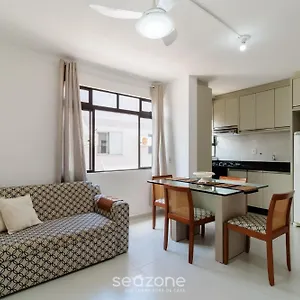 https://apto-lindo-a-600m-da-praia-de-canasvieiras-ace0201.santa-catarina-brasil.com